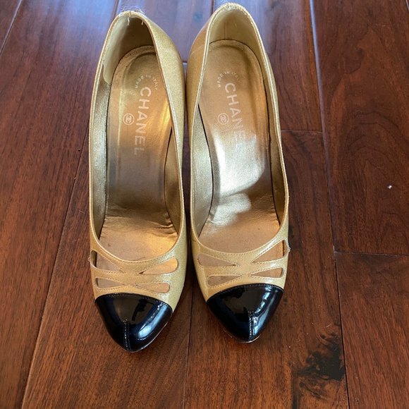 Chanel Sparkle Platform Heel - Picture 2 of 6